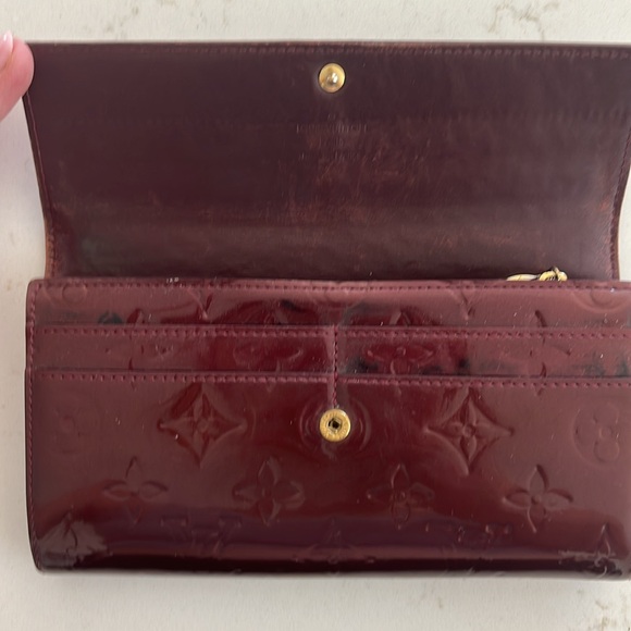 Louis Vuitton Vernis Sarah Wallet Rouge - Picture 5 of 11
